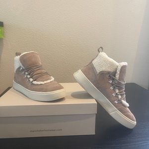 Brand new comfy unique sneaker type shoes